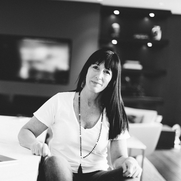 Meet your Posher, Janet - Picture 1 of 1